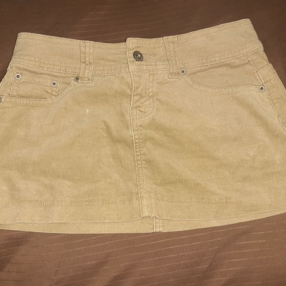 Outfit of the day: 7/27/22    XS short skirt